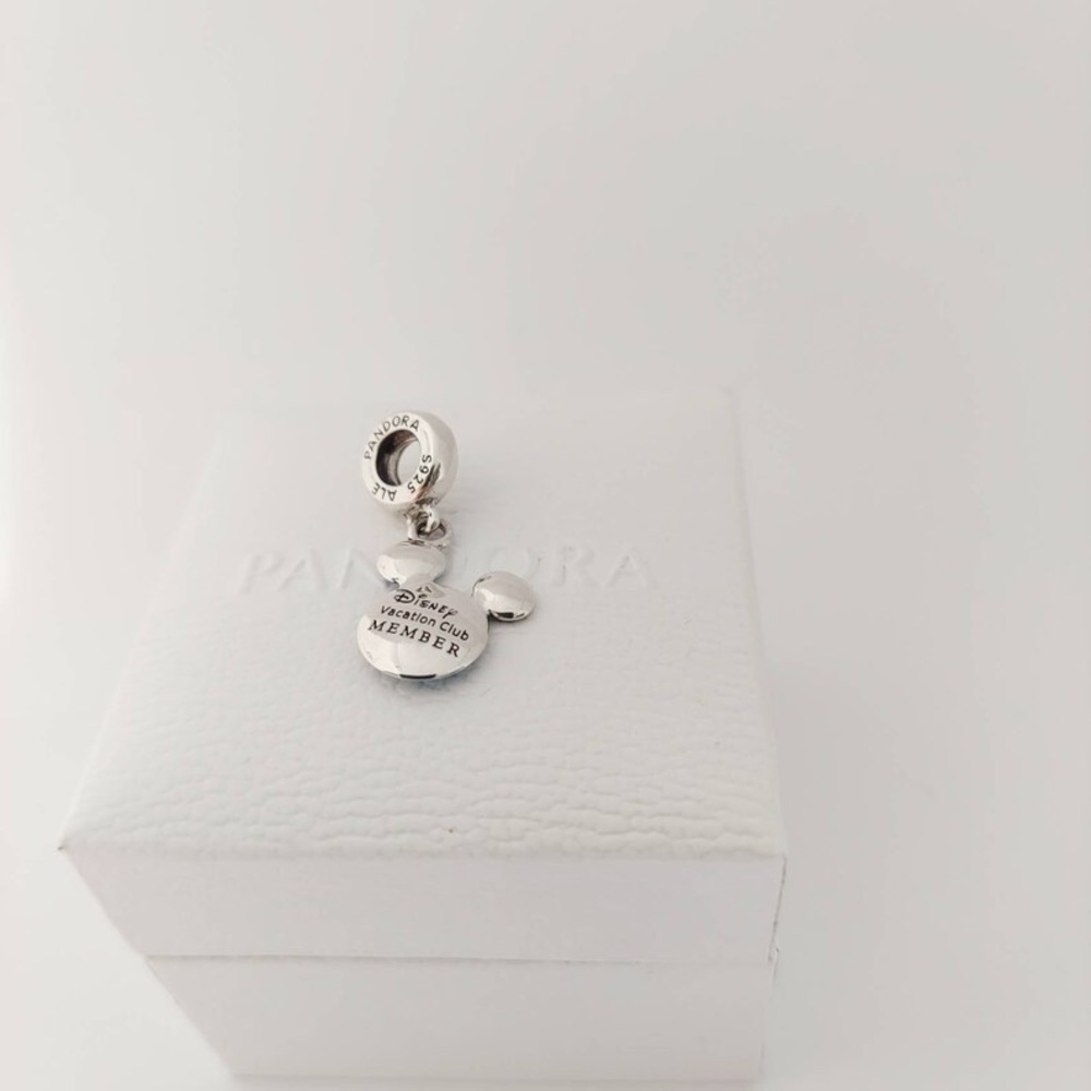 Pandora Vacation Club Member Globe Disney Mickey Disney Parks Charm - Picture 2 of 6